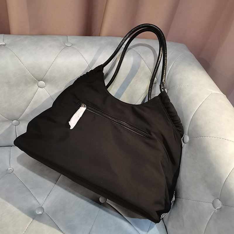Large-Capacity Oxford Travel Shoulder Bag β Soft Lightweight Tote for Women, Stylish European Fashion Weekender Bag