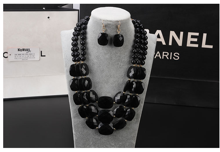 Ensemble de bijoux en perles africaines