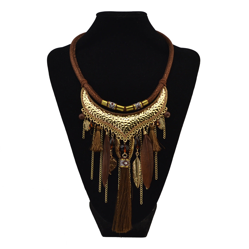 Collier de plumes bohème