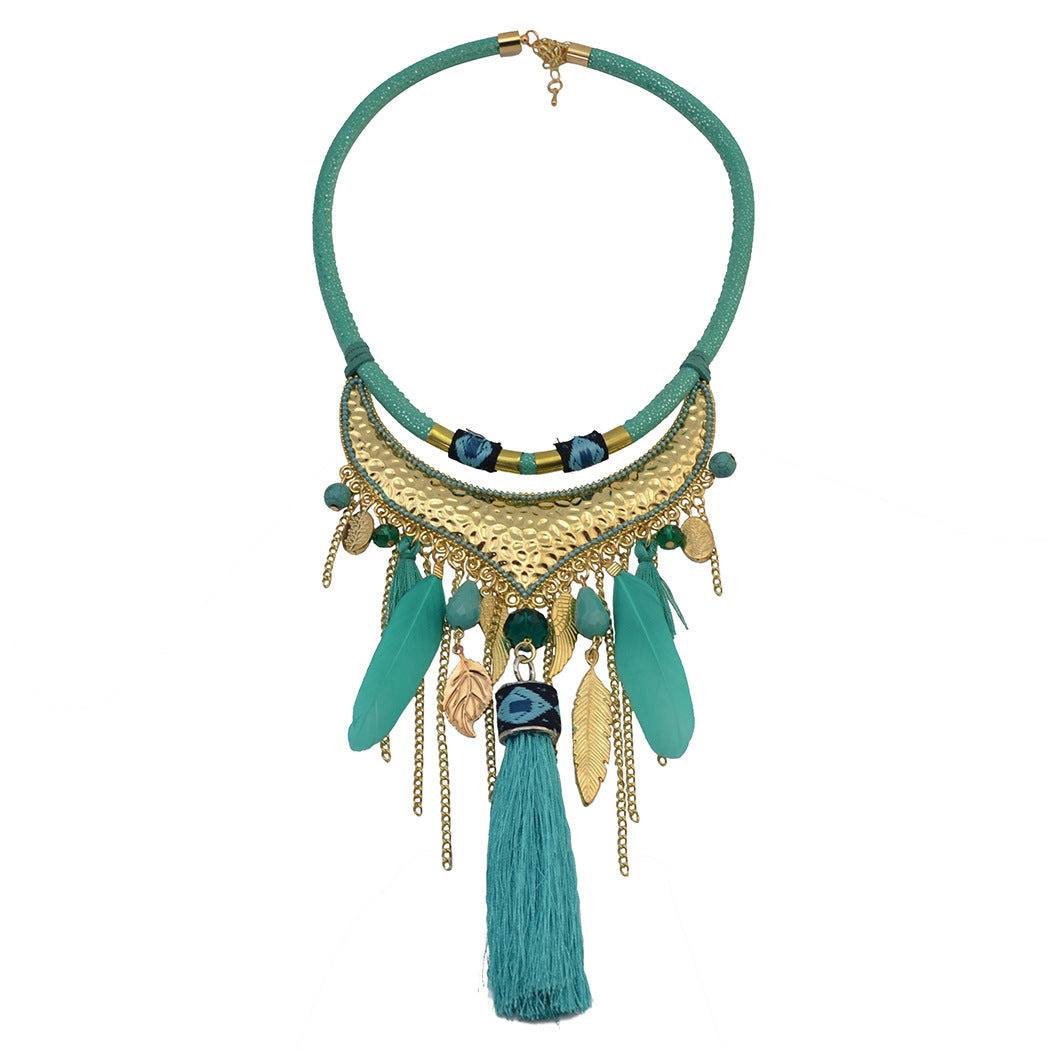 Collier de plumes bohème