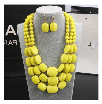 Ensemble de bijoux en perles africaines