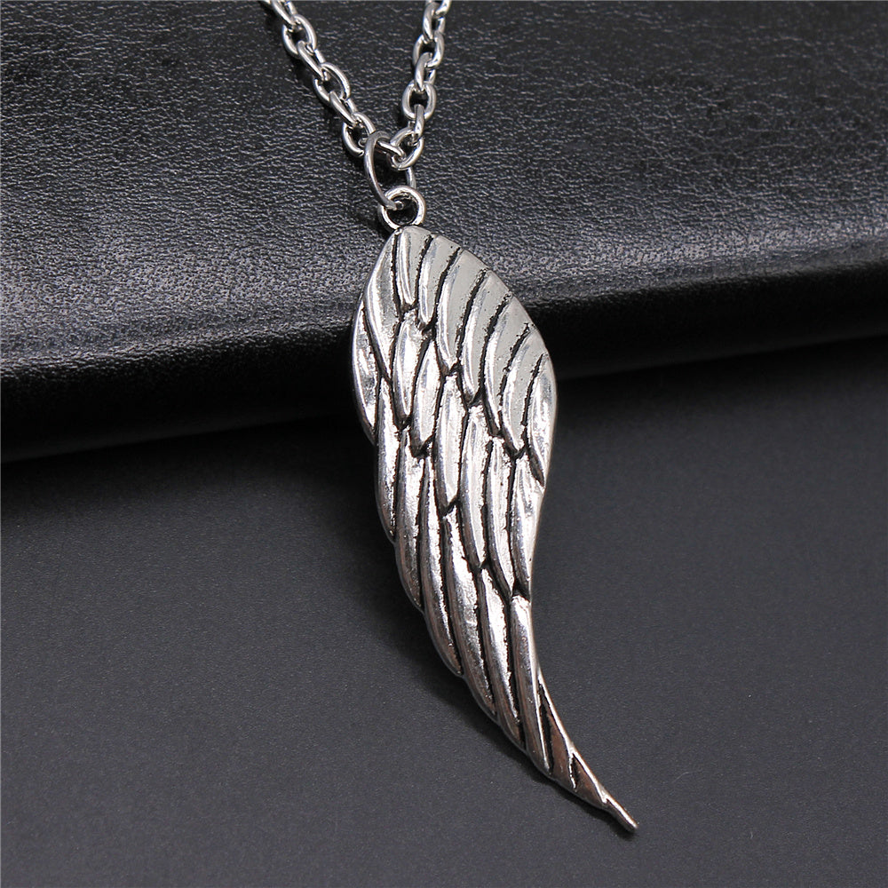 Chaîne et pendentif unisexe en plumes d'ailes d'oiseaux