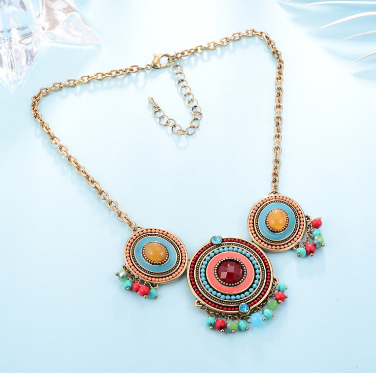 Nouveau collier exagéré en alliage de diamants