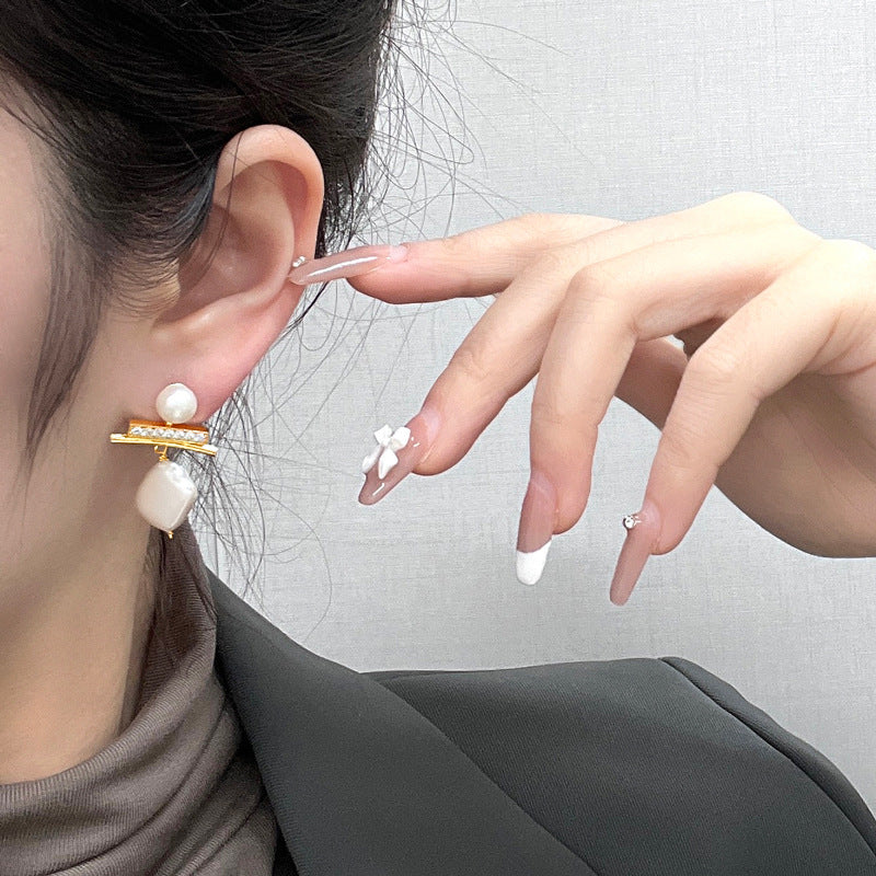 Clous d'oreilles en perles baroques naturelles