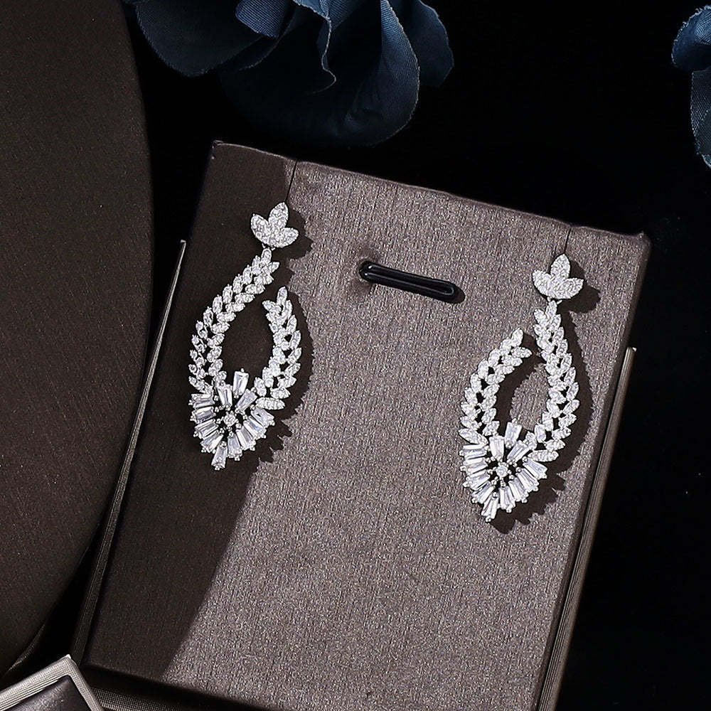 Bijoux de chaîne de clavicule en quatre pièces pour mariage nuptial