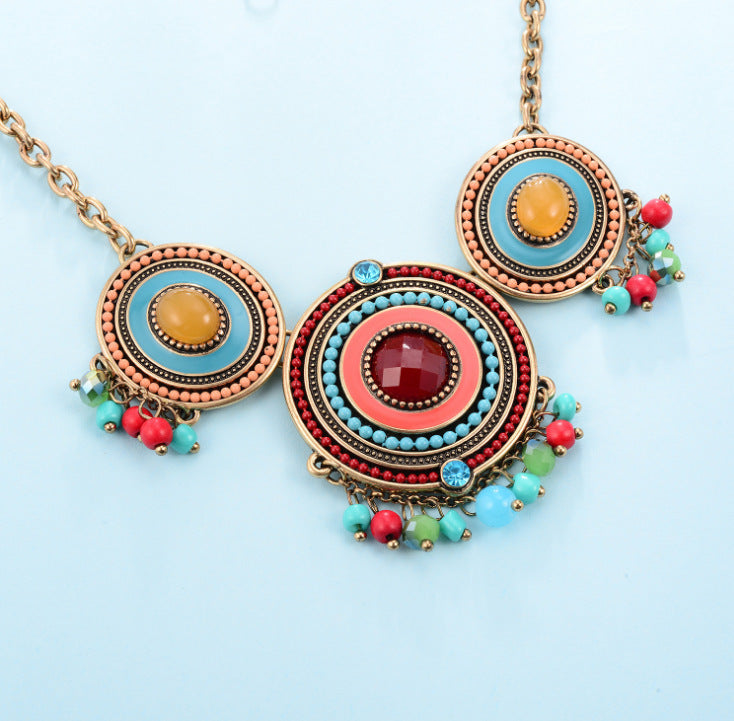 Nouveau collier exagéré en alliage de diamants