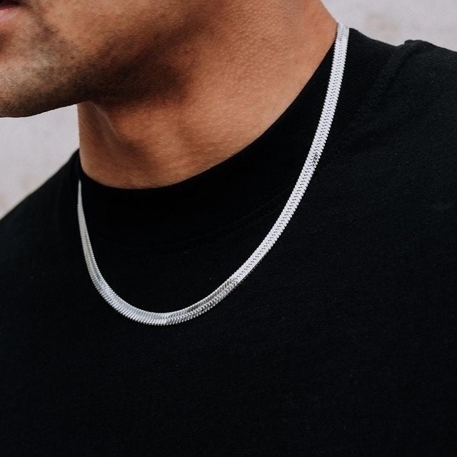 Collier chaîne cubaine élégant et couleur or