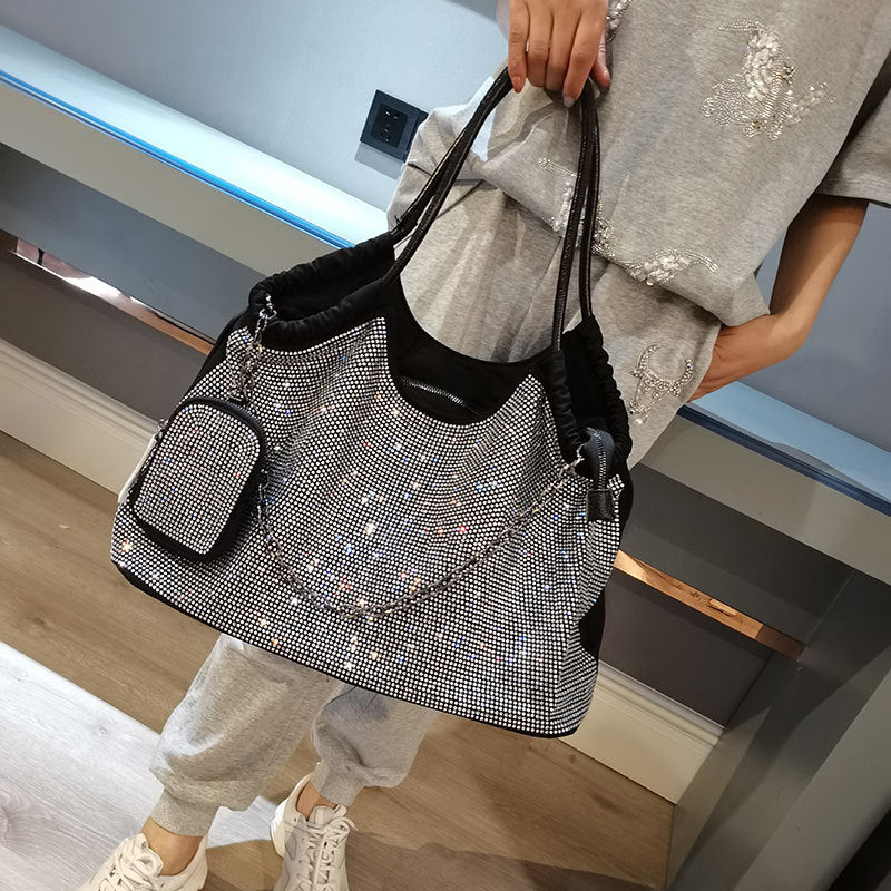 Large-Capacity Oxford Travel Shoulder Bag β Soft Lightweight Tote for Women, Stylish European Fashion Weekender Bag
