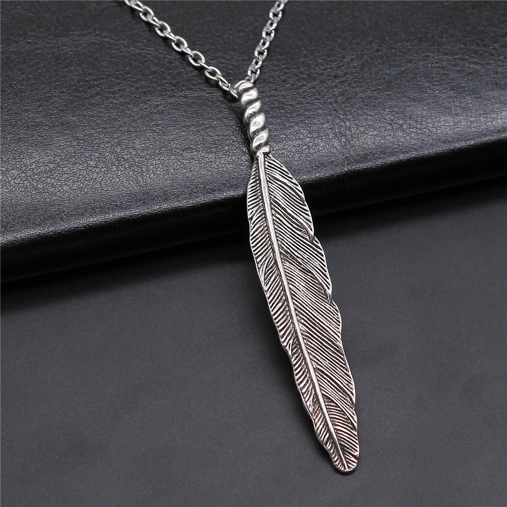 Chaîne et pendentif unisexe en plumes d'ailes d'oiseaux