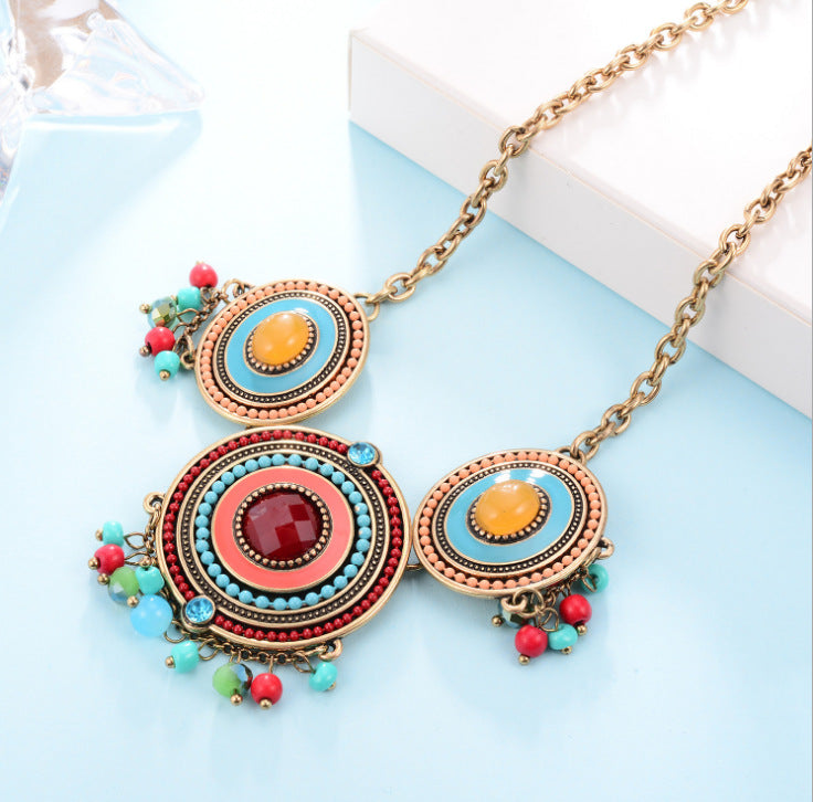 Nouveau collier exagéré en alliage de diamants