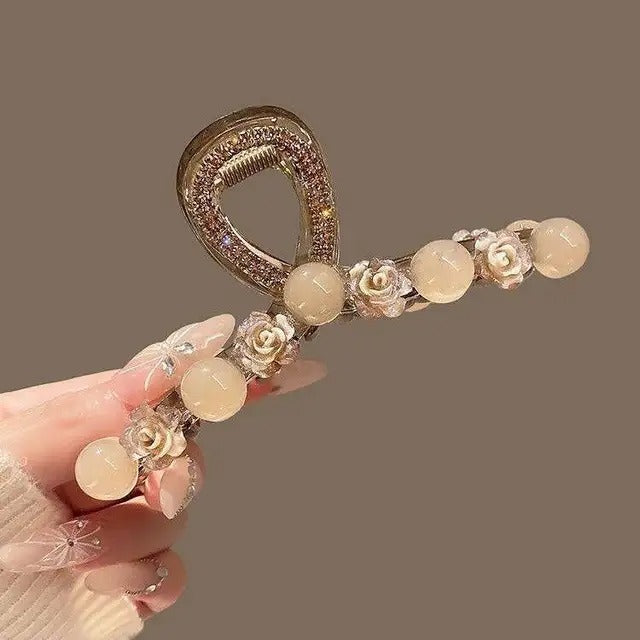 Fashionable Champagne Colored Cat's Eye Stone Clip